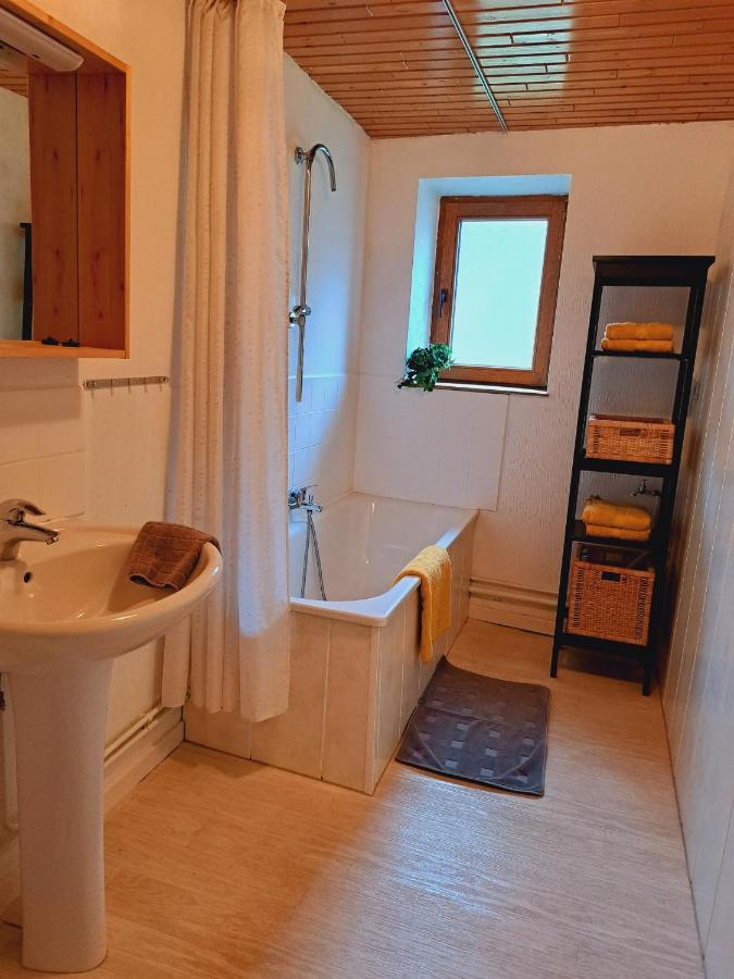 Le Chalet - Maison De Vacances La-Roche-en-Ardenne Εξωτερικό φωτογραφία